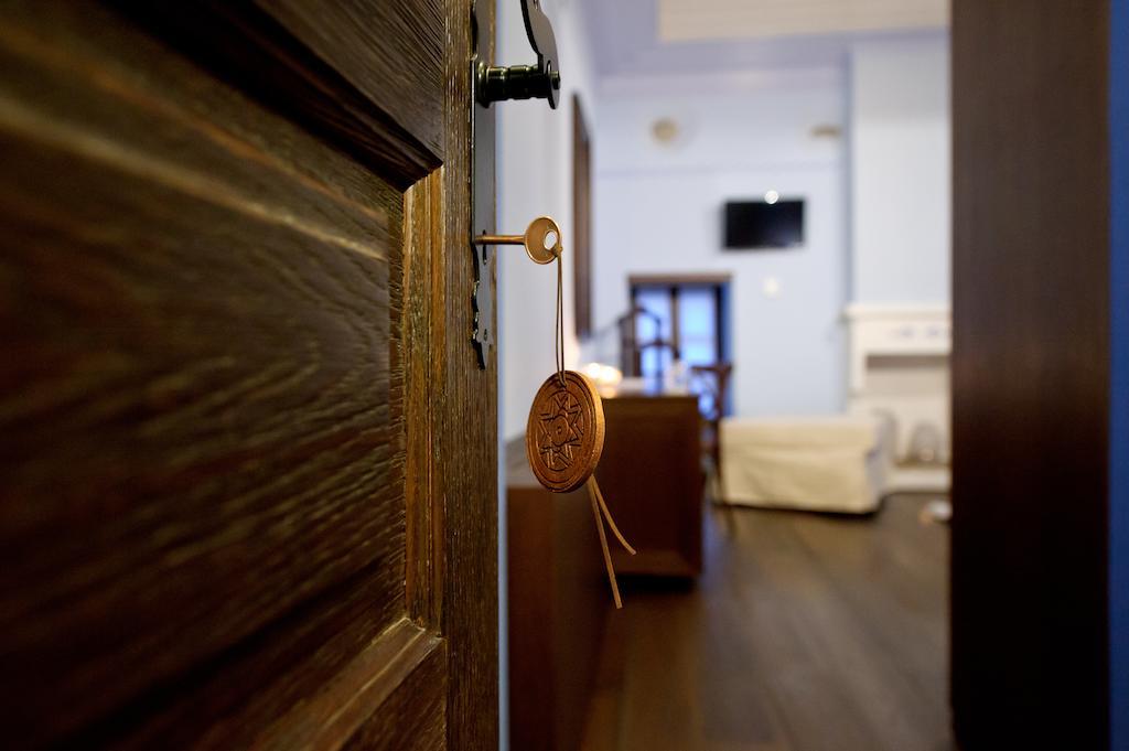 Orologopoulos Mansion Luxury Hotel 카스토리아 객실 사진