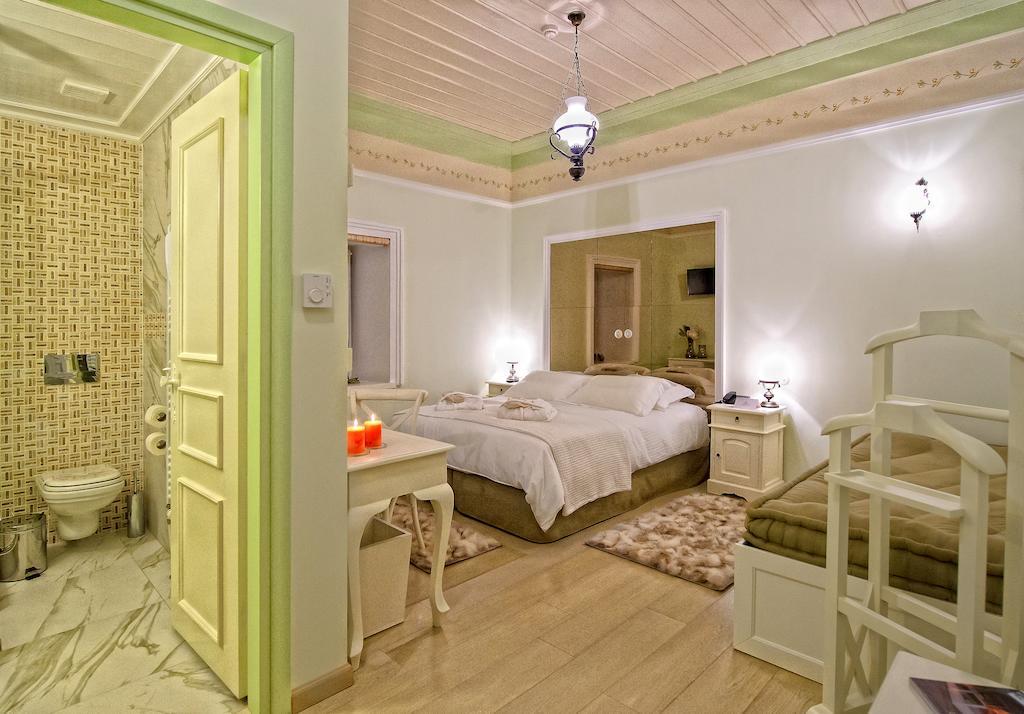 Orologopoulos Mansion Luxury Hotel 카스토리아 객실 사진